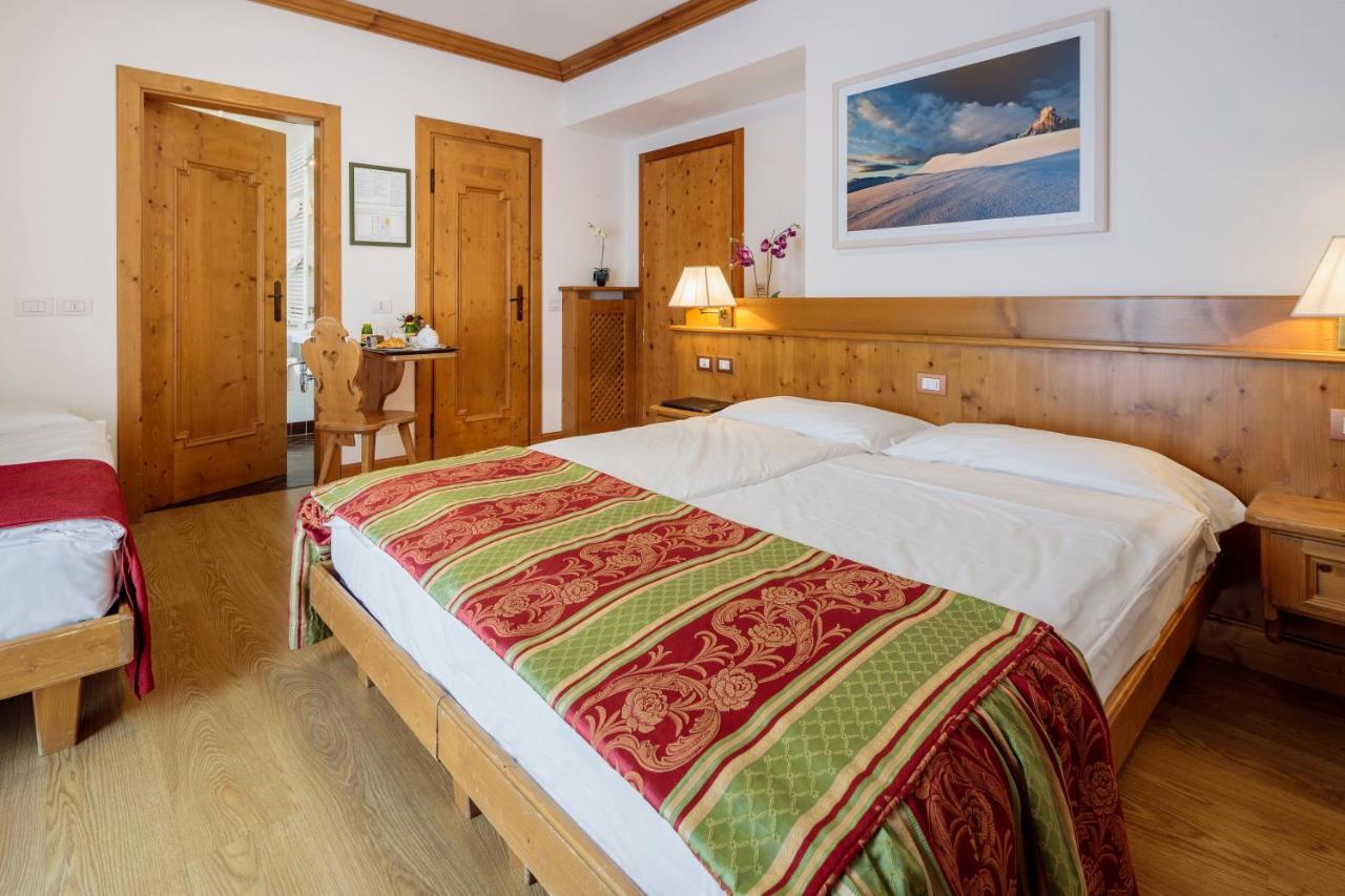 Standard Double or Twin Room with Balcony,1351297276:JPEG