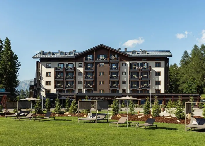 Ski hotel: Hotel Tofana Cortina